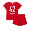 Bayern Munich Jamal Musiala #42 Hjemmedraktsett Barn 2022-23 Kortermet (+ korte bukser)